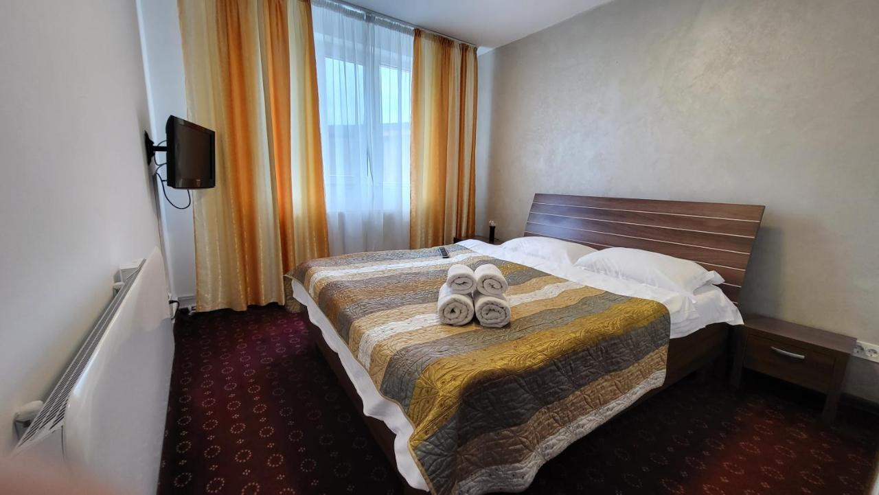 Boutique Global Aparthotel Μπρασόβ Εξωτερικό φωτογραφία