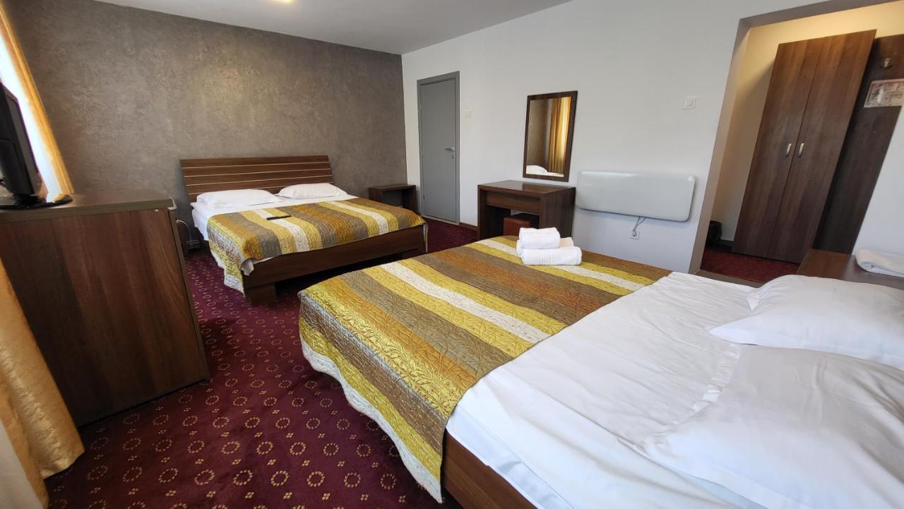 Boutique Global Aparthotel Μπρασόβ Εξωτερικό φωτογραφία