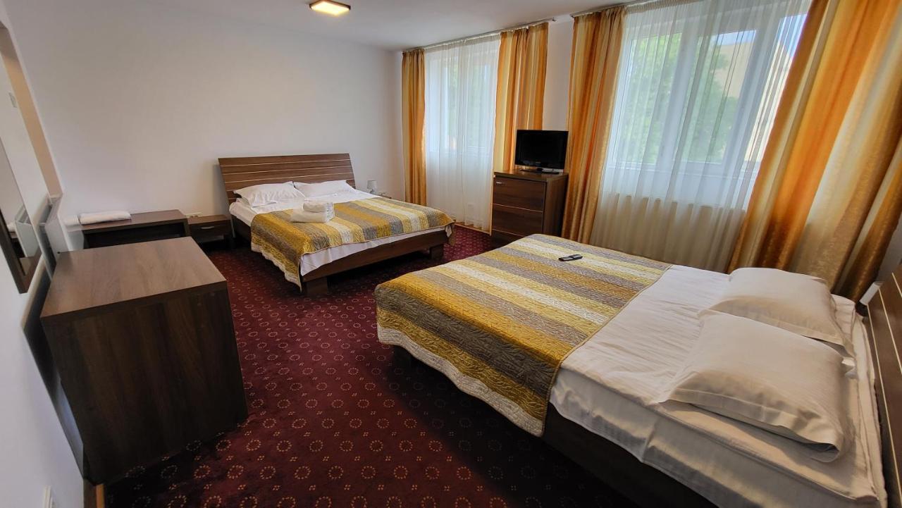 Boutique Global Aparthotel Μπρασόβ Εξωτερικό φωτογραφία